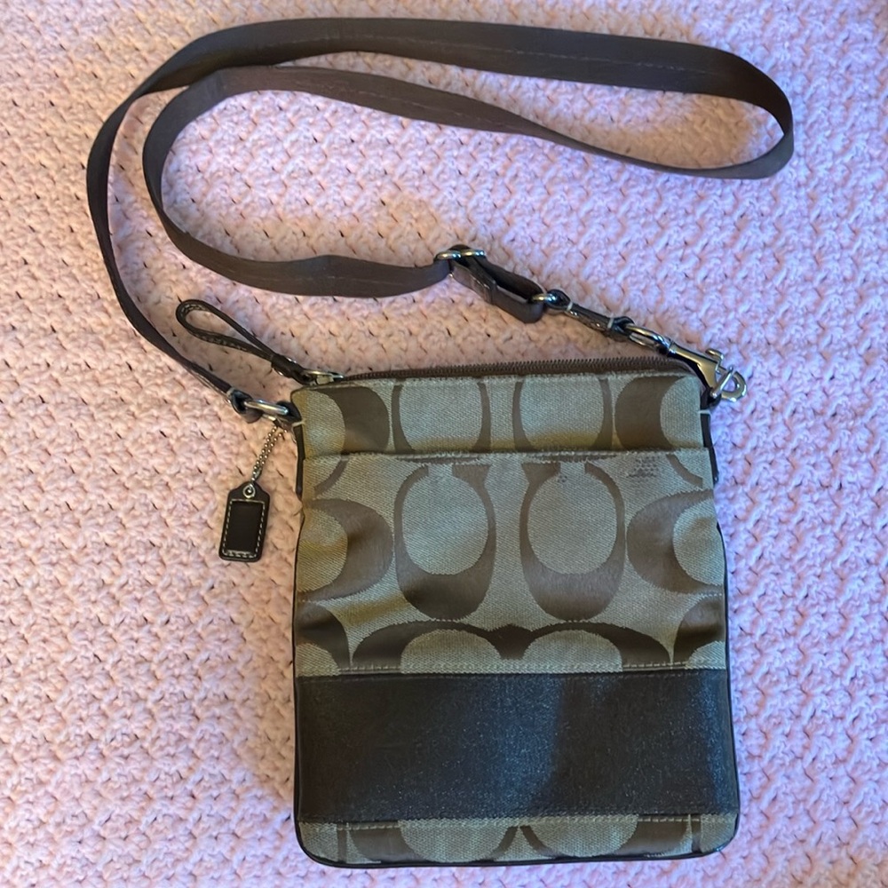Brown coach shoulder bag